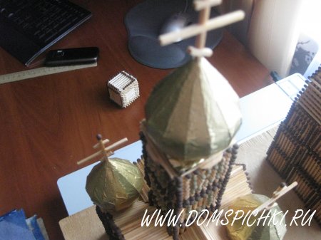 Церковь с золотыми куполами (Новая технология)