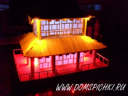 Японский дом с подсветкой